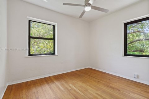 Снять в аренду виллу или дом в Майами, Флорида 4 спальни, 69.31м2, № 2000271 - фото 9