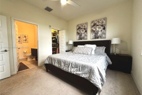 Condo in Doral, Florida, 3 bedrooms  № 2022469 - photo 16