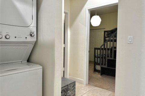 Condo in Doral, Florida, 3 bedrooms  № 2022469 - photo 20