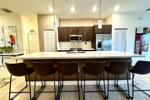 Condo in Doral, Florida, 3 bedrooms  № 2022469 - photo 5