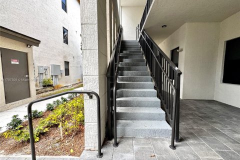 Condo in Doral, Florida, 3 bedrooms  № 2022469 - photo 3