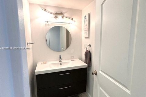Copropriété à louer à Miami Beach, Floride: 51.1 m2 № 1984716 - photo 7