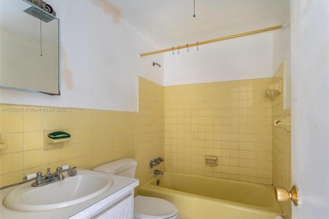 Купить кондоминиум в Майами-Гарденс, Флорида 1 спальня, 53.51м2, № 1967067 - фото 12