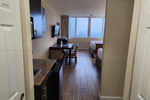 Copropriété à vendre à Sunny Isles Beach, Floride: 33.44 m2 № 1326070 - photo 16