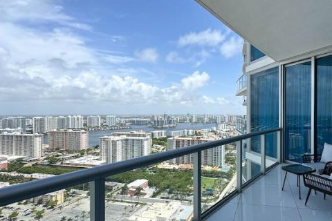 Condo in Sunny Isles Beach, Florida, 3 bedrooms  № 2158378 - photo 12