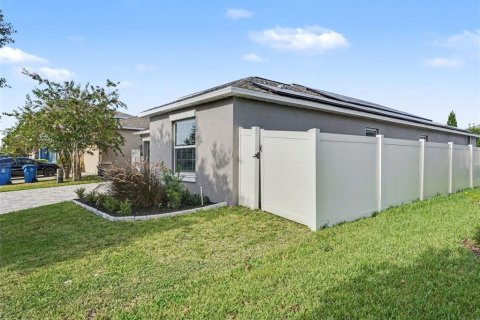 Villa ou maison à vendre à Davenport, Floride: 4 chambres, 180.14 m2 № 2298260 - photo 3