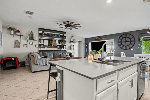 Villa ou maison à vendre à Davenport, Floride: 4 chambres, 180.14 m2 № 2298260 - photo 7