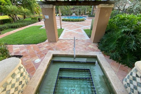 Condo in Coconut Creek, Florida, 2 bedrooms № 2060127 - photo 22