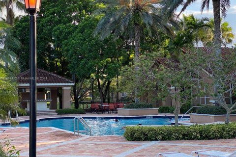 Condo in Coconut Creek, Florida, 2 bedrooms № 2060127 - photo 20