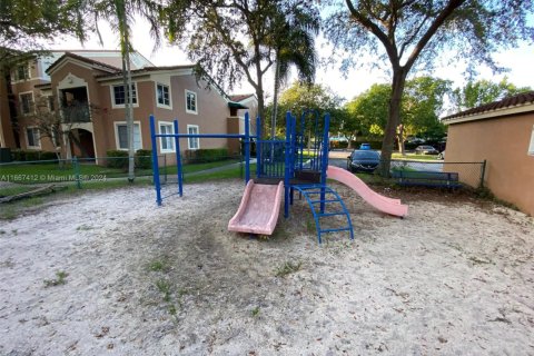 Condo in Coconut Creek, Florida, 2 bedrooms № 2060127 - photo 24