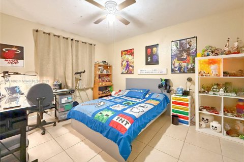 Condo in Cutler Bay, Florida, 2 bedrooms  № 1809501 - photo 21