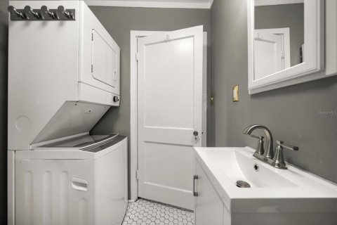 Casa en venta en Clearwater, Florida, 4 dormitorios, 183.95 m2 № 1772812 - foto 27