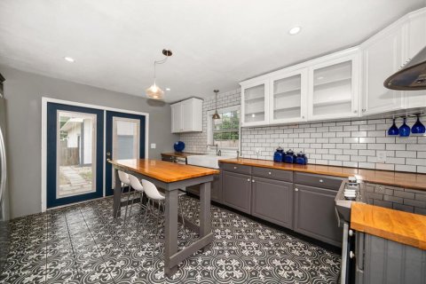 Casa en venta en Clearwater, Florida, 4 dormitorios, 183.95 m2 № 1772812 - foto 9