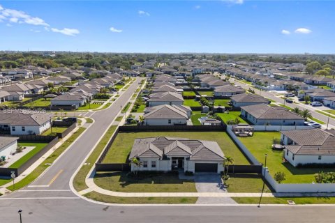 Casa en Homestead, Florida 3 dormitorios, 198.53 m2 № 2055998