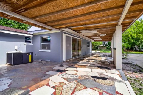 House in Sarasota, Florida 5 bedrooms, 216.83 sq.m. № 2259430 - photo 30