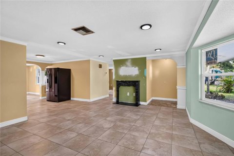 House in Sarasota, Florida 5 bedrooms, 216.83 sq.m. № 2259430 - photo 8