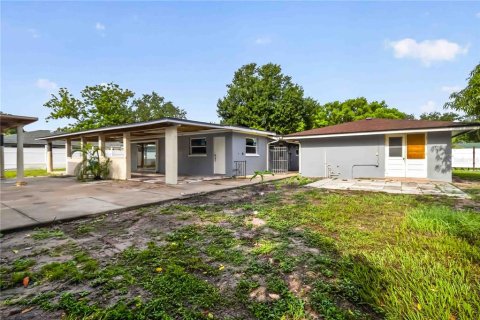 House in Sarasota, Florida 5 bedrooms, 216.83 sq.m. № 2259430 - photo 28