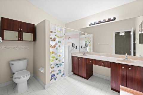 Casa en venta en Pembroke Pines, Florida, 3 dormitorios, 160.81 m2 № 2269176 - foto 28