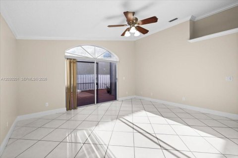 Casa en venta en Pembroke Pines, Florida, 3 dormitorios, 160.81 m2 № 2269176 - foto 21