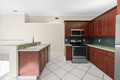 Casa en venta en Pembroke Pines, Florida, 3 dormitorios, 160.81 m2 № 2269176 - foto 22