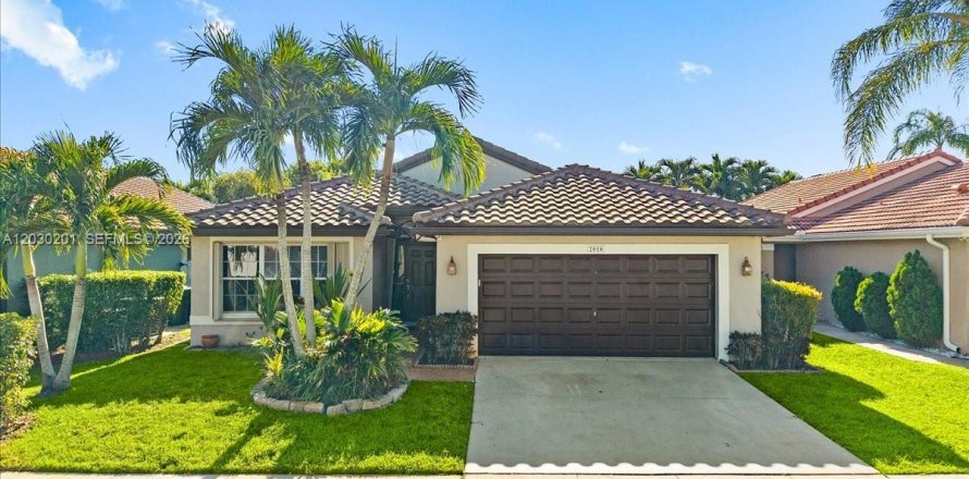 Casa en Pembroke Pines, Florida 3 dormitorios, 160.81 m2 № 2269176