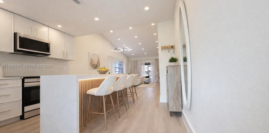 Touwnhouse à Margate, Floride 2 chambres, 96.43 m2 № 2060797