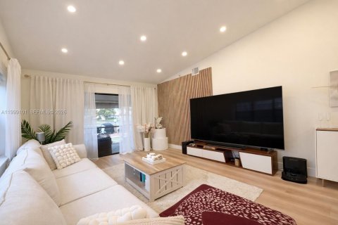 Touwnhouse à louer à Margate, Floride: 2 chambres, 96.43 m2 № 2060797 - photo 8