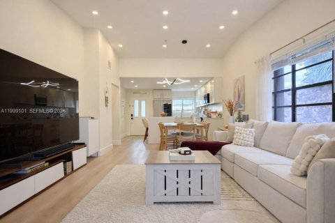 Touwnhouse à louer à Margate, Floride: 2 chambres, 96.43 m2 № 2060797 - photo 7