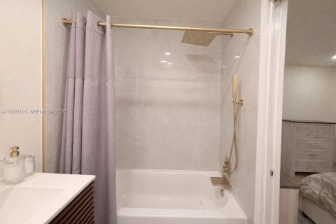 Touwnhouse à louer à Margate, Floride: 2 chambres, 96.43 m2 № 2060797 - photo 21