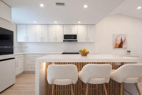 Touwnhouse à louer à Margate, Floride: 2 chambres, 96.43 m2 № 2060797 - photo 2