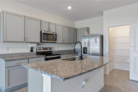 Townhouse in Wesley Chapel, Florida 3 bedrooms, 155.43 sq.m. № 1837317 - photo 7