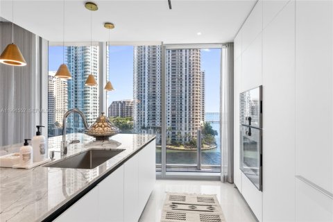 Снять в аренду кондоминиум в Майами, Флорида 4 спальни, 301.65м2, № 2062414 - фото 25