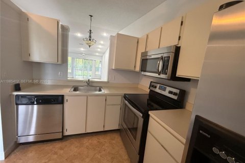 Copropriété à louer à Boca Raton, Floride: 2 chambres, 92.9 m2 № 2243597 - photo 18
