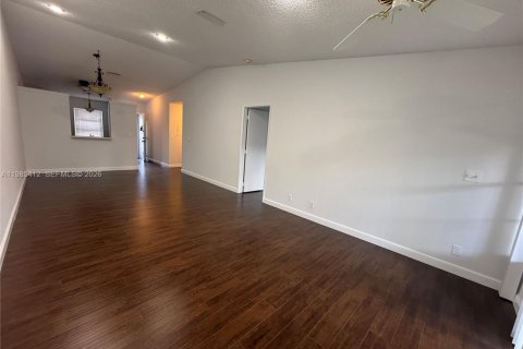 Copropriété à louer à Boca Raton, Floride: 2 chambres, 92.9 m2 № 2243597 - photo 3