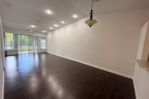 Copropriété à louer à Boca Raton, Floride: 2 chambres, 92.9 m2 № 2243597 - photo 19