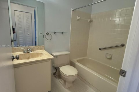 Copropriété à louer à Boca Raton, Floride: 2 chambres, 92.9 m2 № 2243597 - photo 23