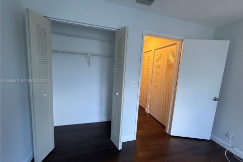 Copropriété à louer à Boca Raton, Floride: 2 chambres, 92.9 m2 № 2243597 - photo 16