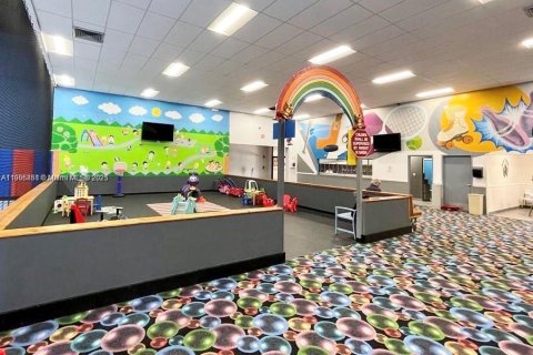 Townhouse in Weston, Florida 2 bedrooms, 103.12 sq.m. № 1963186 - photo 23