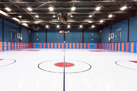 Townhouse in Weston, Florida 2 bedrooms, 103.12 sq.m. № 1963186 - photo 19