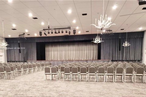 Townhouse in Weston, Florida 2 bedrooms, 103.12 sq.m. № 1963186 - photo 27