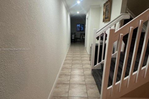 Villa ou maison à louer à Homestead, Floride: 3 chambres, 141.95 m2 № 1935724 - photo 4