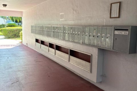 Купить кондоминиум в Лайтхаус-Пойнт, Флорида 1 комната, 62.8м2, № 1970653 - фото 12