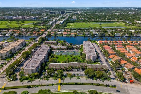 Adosado en venta en Hallandale Beach, Florida, 3 dormitorios, 162.58 m2 № 1955411 - foto 30