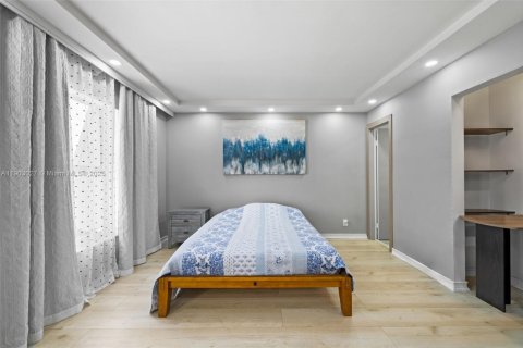 Adosado en venta en Hallandale Beach, Florida, 3 dormitorios, 162.58 m2 № 1955411 - foto 19