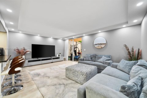 Adosado en venta en Hallandale Beach, Florida, 3 dormitorios, 162.58 m2 № 1955411 - foto 10