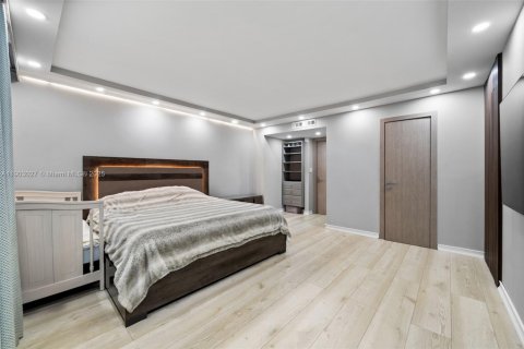 Adosado en venta en Hallandale Beach, Florida, 3 dormitorios, 162.58 m2 № 1955411 - foto 15