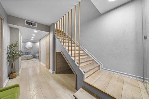 Adosado en venta en Hallandale Beach, Florida, 3 dormitorios, 162.58 m2 № 1955411 - foto 2