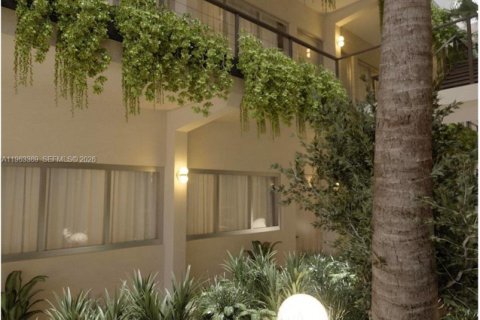 Condo in Miami Beach, Florida, 1 bedroom  № 2025885 - photo 8