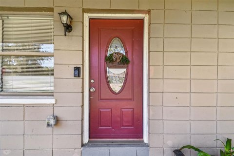 House in Dade City, Florida 4 bedrooms, 173.91 sq.m. № 1910243 - photo 5