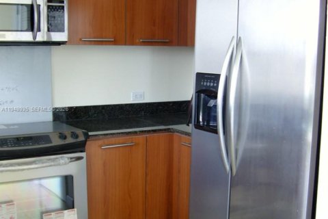 Condo in Aventura, Florida, 3 bedrooms  № 2004829 - photo 2